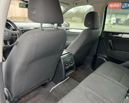 Черный Фольксваген Туарег, объемом двигателя 3 л и пробегом 159 тыс. км за 17500 $, фото 17 на Automoto.ua