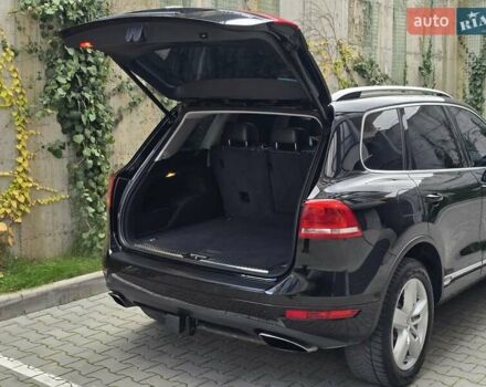 Черный Фольксваген Туарег, объемом двигателя 3 л и пробегом 180 тыс. км за 15499 $, фото 54 на Automoto.ua