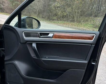 Черный Фольксваген Туарег, объемом двигателя 3 л и пробегом 216 тыс. км за 19500 $, фото 27 на Automoto.ua