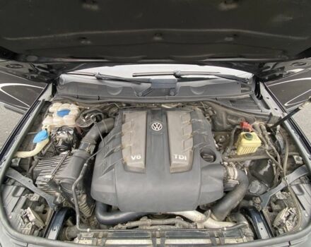 Чорний Фольксваген Туарег, об'ємом двигуна 3 л та пробігом 311 тис. км за 17000 $, фото 6 на Automoto.ua