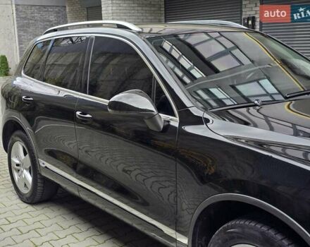 Черный Фольксваген Туарег, объемом двигателя 3 л и пробегом 180 тыс. км за 15499 $, фото 4 на Automoto.ua