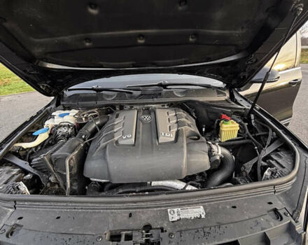 Чорний Фольксваген Туарег, об'ємом двигуна 2.97 л та пробігом 318 тис. км за 18500 $, фото 19 на Automoto.ua