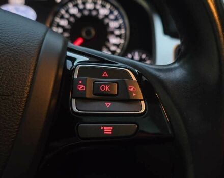 Чорний Фольксваген Туарег, об'ємом двигуна 3 л та пробігом 180 тис. км за 14499 $, фото 7 на Automoto.ua