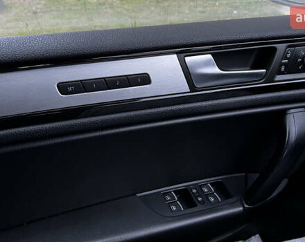 Черный Фольксваген Туарег, объемом двигателя 2.97 л и пробегом 281 тыс. км за 22500 $, фото 63 на Automoto.ua