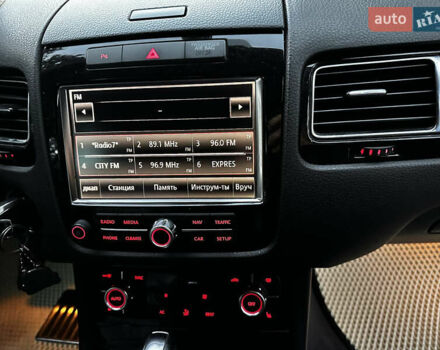 Черный Фольксваген Туарег, объемом двигателя 3 л и пробегом 310 тыс. км за 16500 $, фото 24 на Automoto.ua