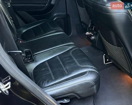 Чорний Фольксваген Туарег, об'ємом двигуна 4.2 л та пробігом 255 тис. км за 28440 $, фото 28 на Automoto.ua