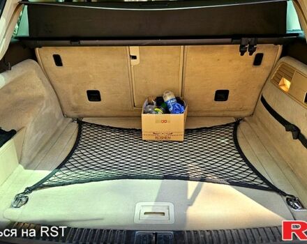 Черный Фольксваген Туарег, объемом двигателя 3 л и пробегом 350 тыс. км за 18500 $, фото 7 на Automoto.ua