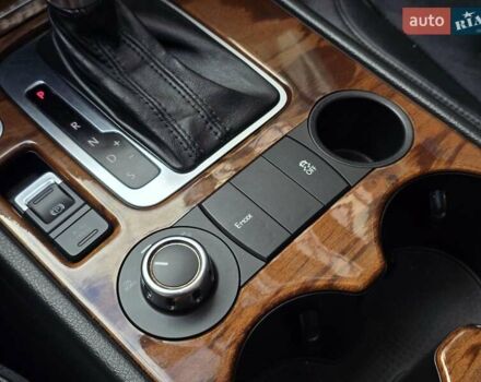 Чорний Фольксваген Туарег, об'ємом двигуна 3 л та пробігом 180 тис. км за 15499 $, фото 37 на Automoto.ua