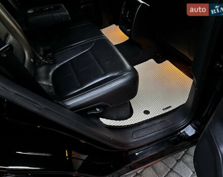 Черный Фольксваген Туарег, объемом двигателя 3 л и пробегом 310 тыс. км за 16500 $, фото 17 на Automoto.ua