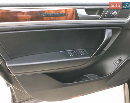 Черный Фольксваген Туарег, объемом двигателя 2.97 л и пробегом 332 тыс. км за 16900 $, фото 14 на Automoto.ua