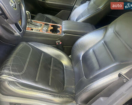 Черный Фольксваген Туарег, объемом двигателя 2.97 л и пробегом 332 тыс. км за 16900 $, фото 24 на Automoto.ua