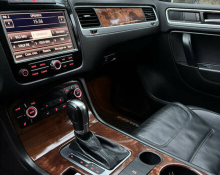 Черный Фольксваген Туарег, объемом двигателя 3 л и пробегом 216 тыс. км за 19500 $, фото 16 на Automoto.ua