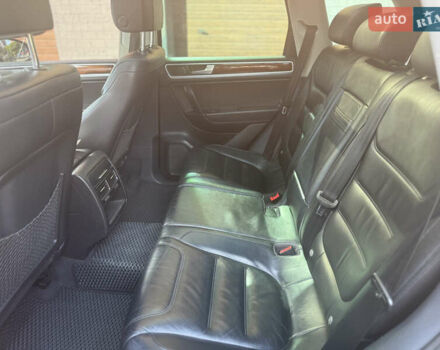 Черный Фольксваген Туарег, объемом двигателя 2.97 л и пробегом 280 тыс. км за 17500 $, фото 20 на Automoto.ua