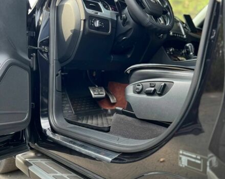 Чорний Фольксваген Туарег, об'ємом двигуна 3 л та пробігом 239 тис. км за 21200 $, фото 6 на Automoto.ua