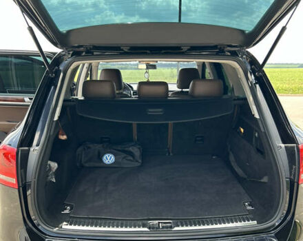 Черный Фольксваген Туарег, объемом двигателя 3 л и пробегом 294 тыс. км за 18300 $, фото 4 на Automoto.ua