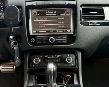 Черный Фольксваген Туарег, объемом двигателя 2.97 л и пробегом 236 тыс. км за 16700 $, фото 12 на Automoto.ua