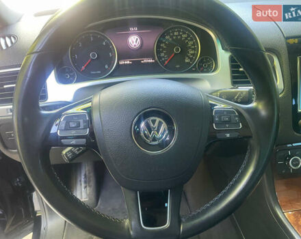 Черный Фольксваген Туарег, объемом двигателя 2.97 л и пробегом 329 тыс. км за 17999 $, фото 21 на Automoto.ua