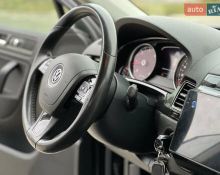 Черный Фольксваген Туарег, объемом двигателя 3 л и пробегом 159 тыс. км за 17500 $, фото 24 на Automoto.ua