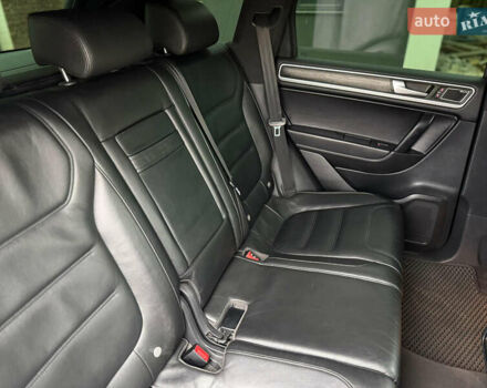 Чорний Фольксваген Туарег, об'ємом двигуна 2.97 л та пробігом 230 тис. км за 19999 $, фото 13 на Automoto.ua