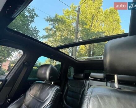 Чорний Фольксваген Туарег, об'ємом двигуна 4.2 л та пробігом 255 тис. км за 28440 $, фото 46 на Automoto.ua