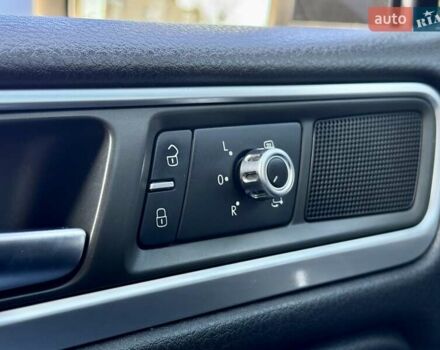 Черный Фольксваген Туарег, объемом двигателя 2.97 л и пробегом 288 тыс. км за 14500 $, фото 20 на Automoto.ua