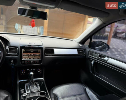 Черный Фольксваген Туарег, объемом двигателя 2.97 л и пробегом 278 тыс. км за 20000 $, фото 42 на Automoto.ua