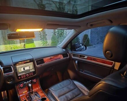 Чорний Фольксваген Туарег, об'ємом двигуна 3 л та пробігом 180 тис. км за 14499 $, фото 14 на Automoto.ua