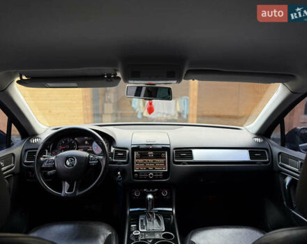 Черный Фольксваген Туарег, объемом двигателя 2.97 л и пробегом 278 тыс. км за 20000 $, фото 59 на Automoto.ua