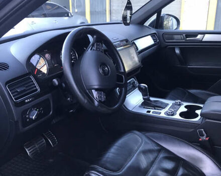 Чорний Фольксваген Туарег, об'ємом двигуна 2.97 л та пробігом 275 тис. км за 21300 $, фото 16 на Automoto.ua