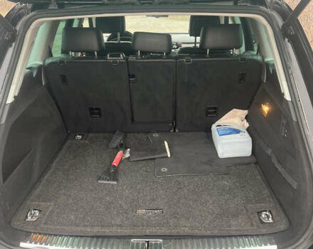 Черный Фольксваген Туарег, объемом двигателя 2.97 л и пробегом 350 тыс. км за 15799 $, фото 7 на Automoto.ua