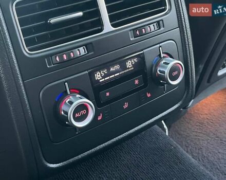 Чорний Фольксваген Туарег, об'ємом двигуна 4.2 л та пробігом 255 тис. км за 28440 $, фото 29 на Automoto.ua