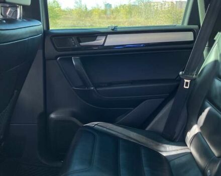 Чорний Фольксваген Туарег, об'ємом двигуна 2.97 л та пробігом 253 тис. км за 20500 $, фото 6 на Automoto.ua