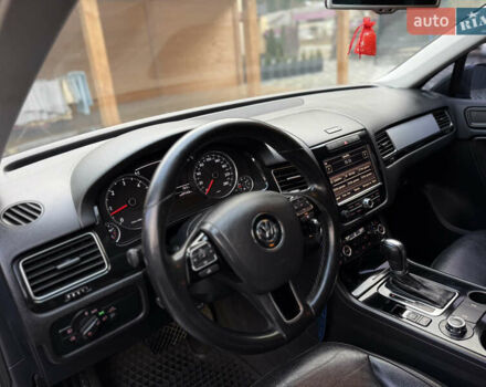 Черный Фольксваген Туарег, объемом двигателя 2.97 л и пробегом 278 тыс. км за 20000 $, фото 37 на Automoto.ua