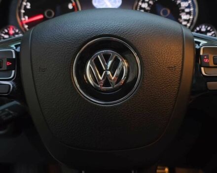 Чорний Фольксваген Туарег, об'ємом двигуна 3 л та пробігом 180 тис. км за 14499 $, фото 6 на Automoto.ua