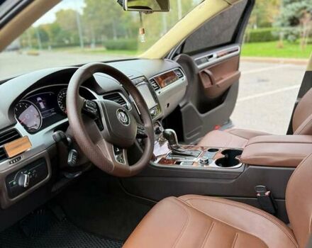 Черный Фольксваген Туарег, объемом двигателя 3.6 л и пробегом 290 тыс. км за 15200 $, фото 24 на Automoto.ua