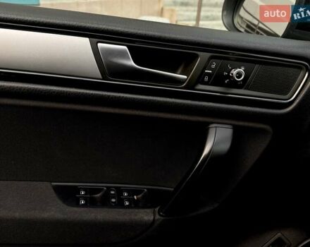 Чорний Фольксваген Туарег, об'ємом двигуна 2.97 л та пробігом 190 тис. км за 20000 $, фото 12 на Automoto.ua