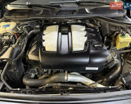 Чорний Фольксваген Туарег, об'ємом двигуна 2.97 л та пробігом 245 тис. км за 21900 $, фото 7 на Automoto.ua