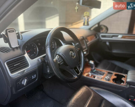 Черный Фольксваген Туарег, объемом двигателя 2.97 л и пробегом 280 тыс. км за 17500 $, фото 14 на Automoto.ua