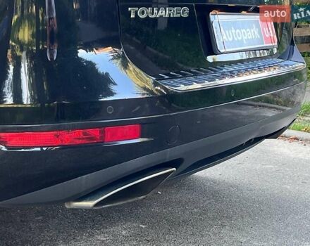 Чорний Фольксваген Туарег, об'ємом двигуна 4.2 л та пробігом 255 тис. км за 28440 $, фото 13 на Automoto.ua