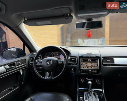 Черный Фольксваген Туарег, объемом двигателя 2.97 л и пробегом 278 тыс. км за 20000 $, фото 41 на Automoto.ua