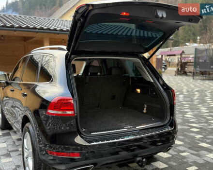 Черный Фольксваген Туарег, объемом двигателя 2.97 л и пробегом 278 тыс. км за 20000 $, фото 32 на Automoto.ua