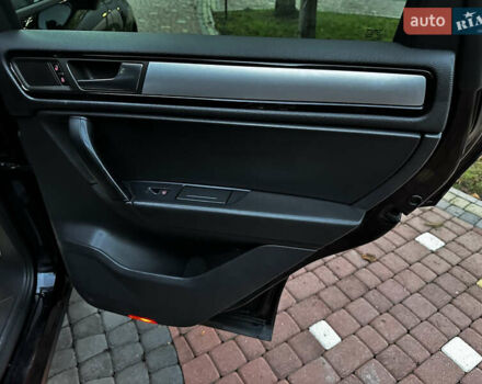 Черный Фольксваген Туарег, объемом двигателя 3 л и пробегом 310 тыс. км за 16500 $, фото 16 на Automoto.ua