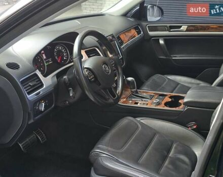 Черный Фольксваген Туарег, объемом двигателя 3 л и пробегом 180 тыс. км за 15499 $, фото 28 на Automoto.ua