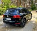 Чорний Фольксваген Туарег, об'ємом двигуна 3 л та пробігом 283 тис. км за 17999 $, фото 2 на Automoto.ua