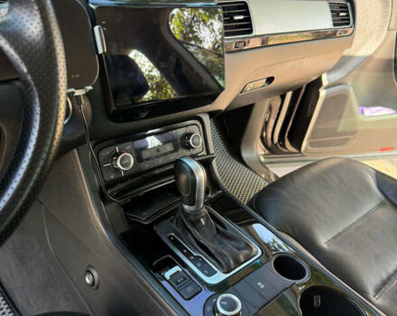 Чорний Фольксваген Туарег, об'ємом двигуна 2.97 л та пробігом 245 тис. км за 21900 $, фото 14 на Automoto.ua