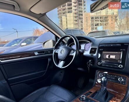 Черный Фольксваген Туарег, объемом двигателя 2.97 л и пробегом 288 тыс. км за 14500 $, фото 11 на Automoto.ua