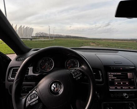 Чорний Фольксваген Туарег, об'ємом двигуна 2.97 л та пробігом 318 тис. км за 18500 $, фото 11 на Automoto.ua