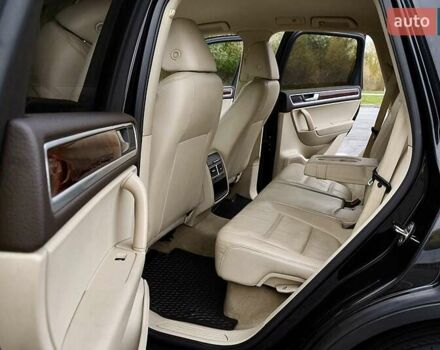 Черный Фольксваген Туарег, объемом двигателя 2.97 л и пробегом 275 тыс. км за 22000 $, фото 17 на Automoto.ua