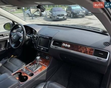 Черный Фольксваген Туарег, объемом двигателя 2.97 л и пробегом 349 тыс. км за 16500 $, фото 36 на Automoto.ua