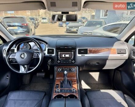 Черный Фольксваген Туарег, объемом двигателя 2.97 л и пробегом 288 тыс. км за 14500 $, фото 12 на Automoto.ua